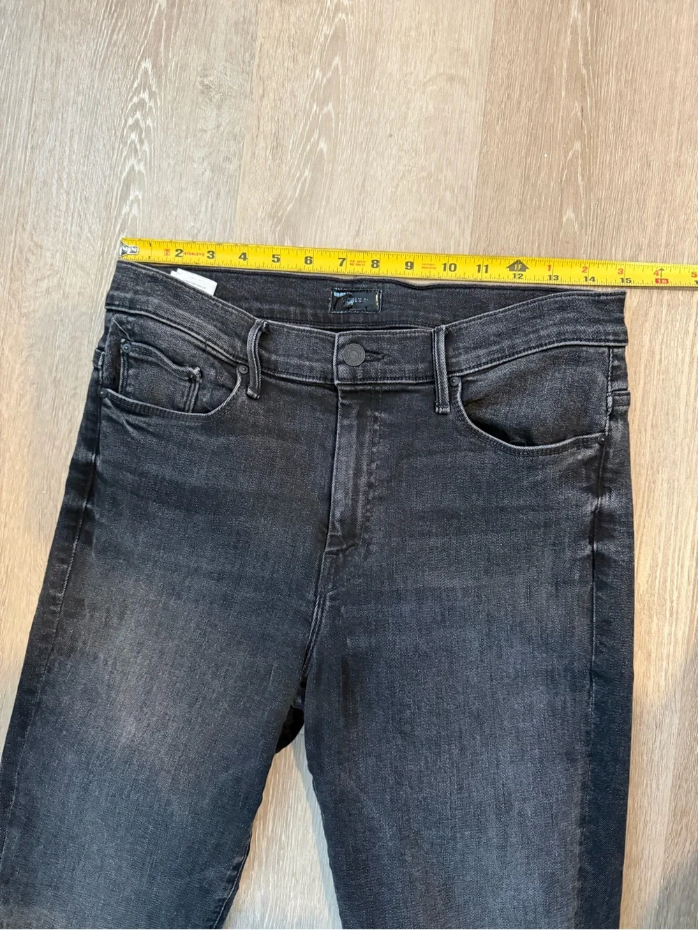Mother the Weekender Fray in Night Shadow size 30 Flare Raw Hem Casual